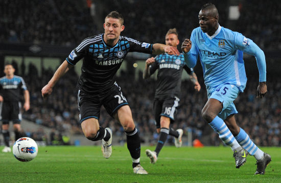 万美元增至, 有的薪资, 万美元收购 万美元增至, 有的薪资, 万美元收购