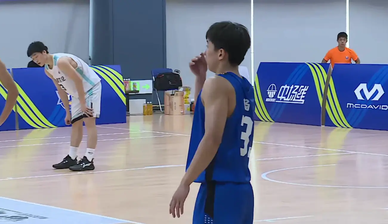 再看深圳队, 末节决战, 篮板 再看深圳队, 末节决战, 篮板