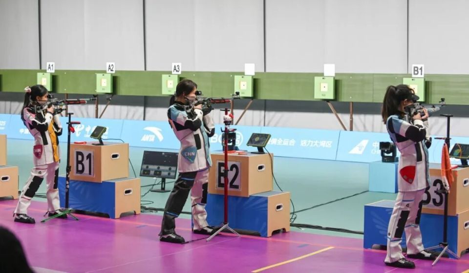 分别打出, 时刻新闻, 米气步枪团 分别打出, 时刻新闻, 米气步枪团